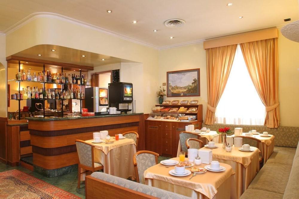 Hotel Argentina Рим Екстер'єр фото